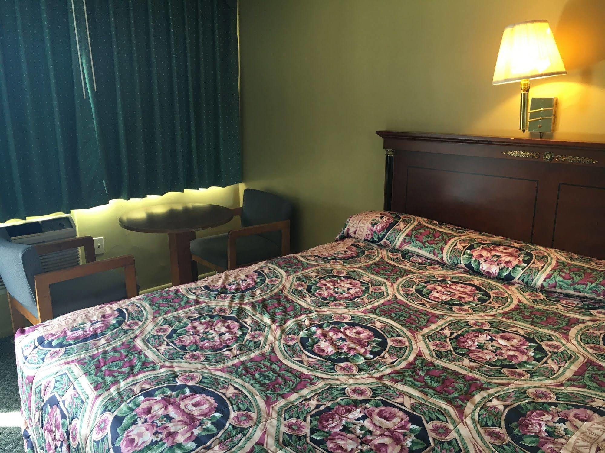 Travel Inn Motel Michigan City Bagian luar foto